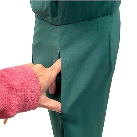 The Impeccable Pig Hunter Green Ruffle V Neck Wide Leg Jumpsuit Women’s Medium - Picture 4 of 10